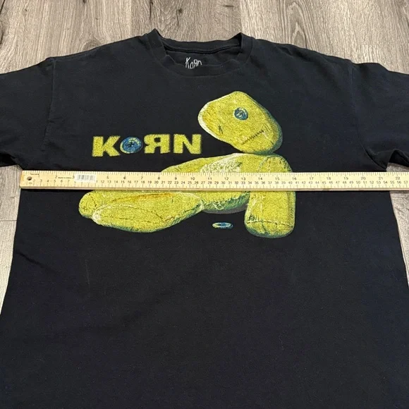 🩷Korn Band Black T-Shirt Classic nu-metal graphic Y2K loud & unapologetic - Picture 3 of 6